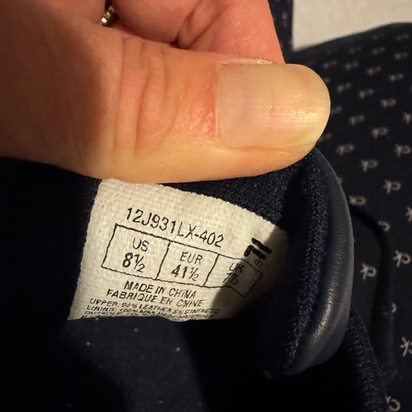 Fila Dark Blue and White Sneakers - Picture 5 of 7